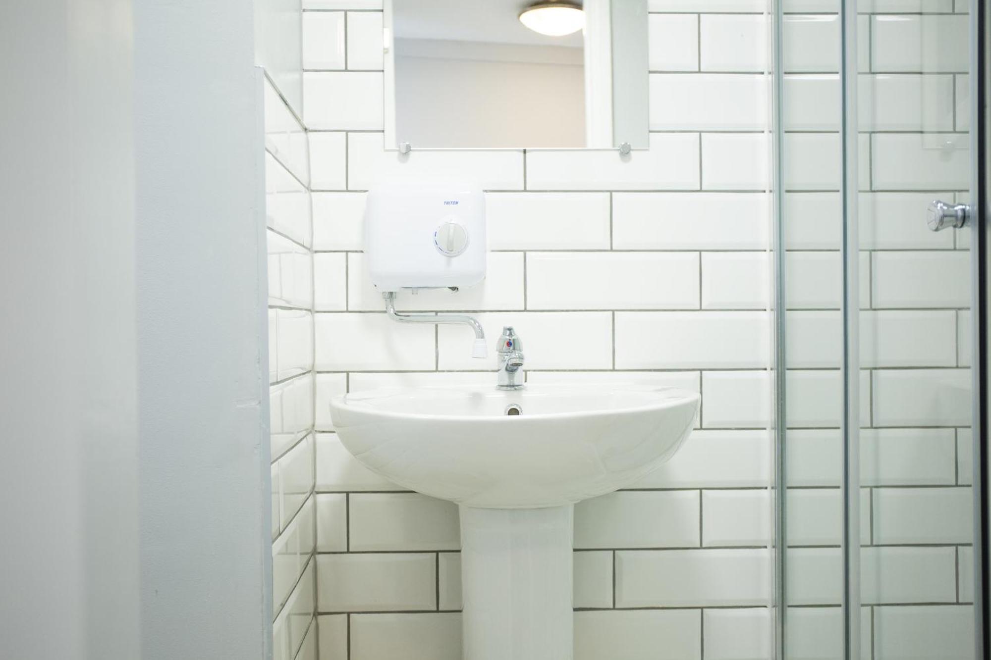 34 Evesham Road - Double Rooms Shottery Δωμάτιο φωτογραφία